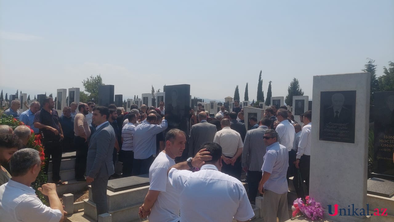 Natiq Qasımovun anası dəfn edildi - FOTOLAR